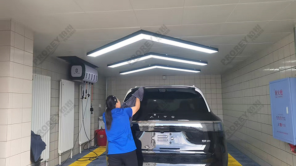 黑龙江问界4S店-哈尔滨问界 (8)