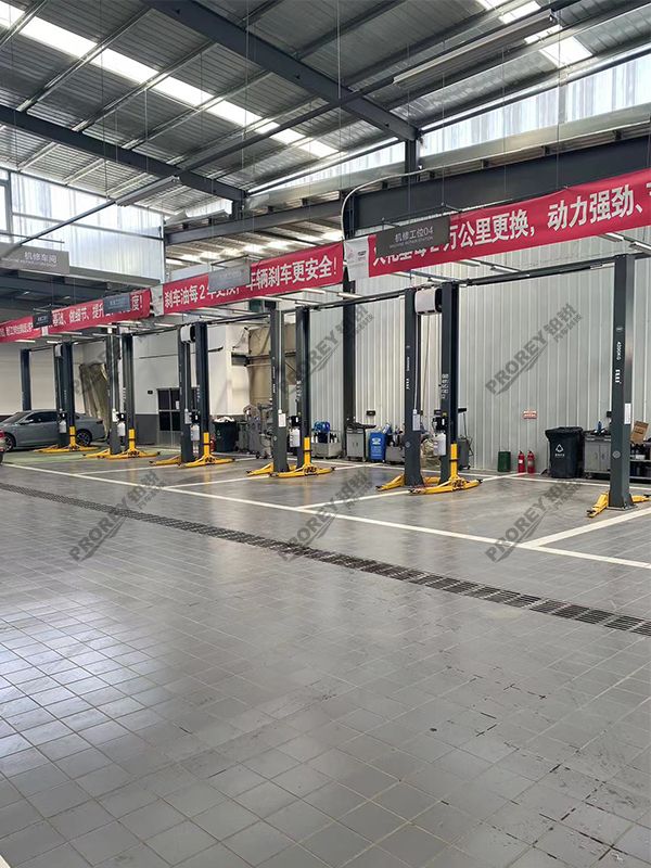 山东吉利4S店-济南帝豪PULI龙门举升机2
