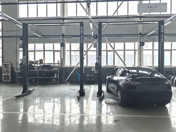 河北特斯拉4S店-保定中翼致远 (5)