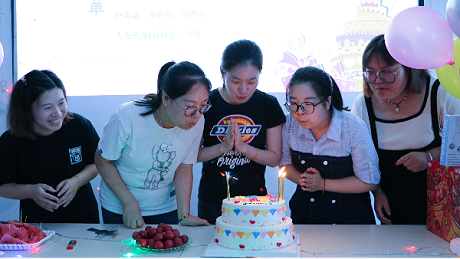 不管几岁,快乐万岁-铂锐祝二季度寿星生日快乐