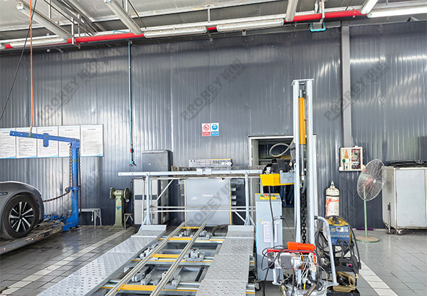 四川鸿蒙智行4S店-成都机场路新双立 (10)