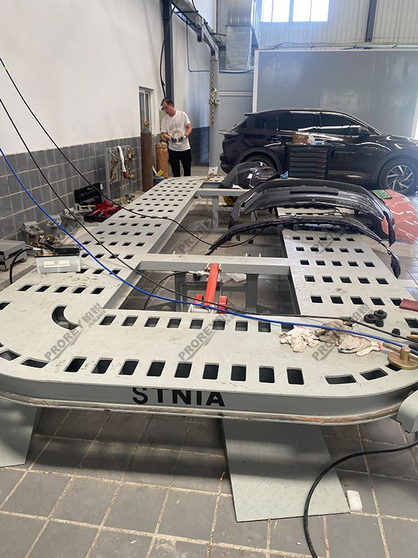 湖北哪吒4S店-武汉哪吒汽车-大梁校正仪