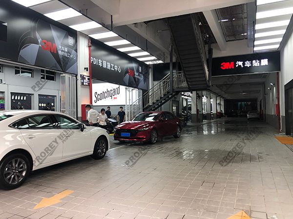 广东一汽马自达4S店-深圳通利华龙岗店-贴膜工位