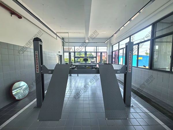 江苏比亚迪4S店-苏州比亚迪四柱举升机