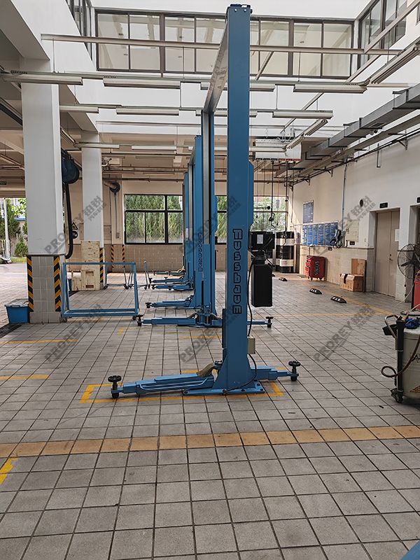 山东雷克萨斯4S店 -烟台锦绣世泰雷克萨斯路斯霸龙门举升机