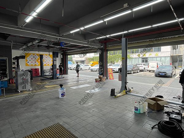 广东赤兔养车-深圳横岗店-机修车间