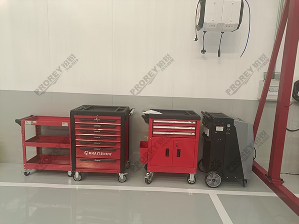 8，工具车